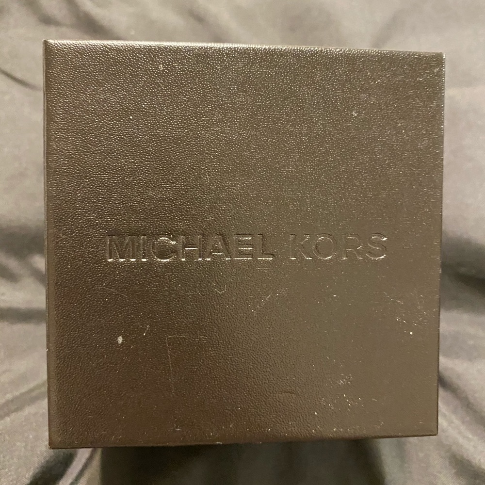 Watch( needs a battery)